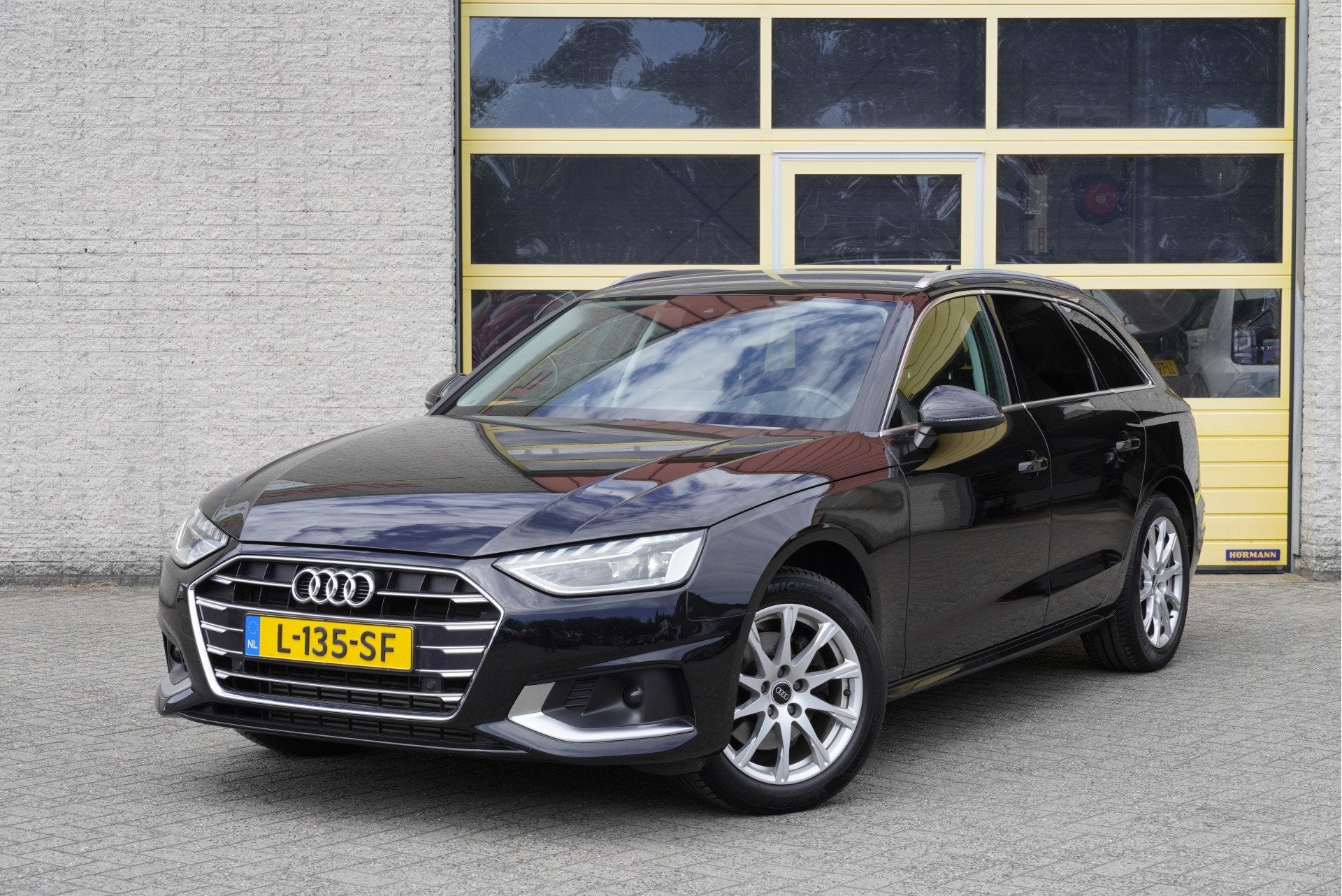 Audi A4 Avant 35 TFSI 150PK! Automaat Advanced Edition BJ202, Auto's, Audi, Dealer onderhouden, Stof, Gebruikt, 4 cilinders