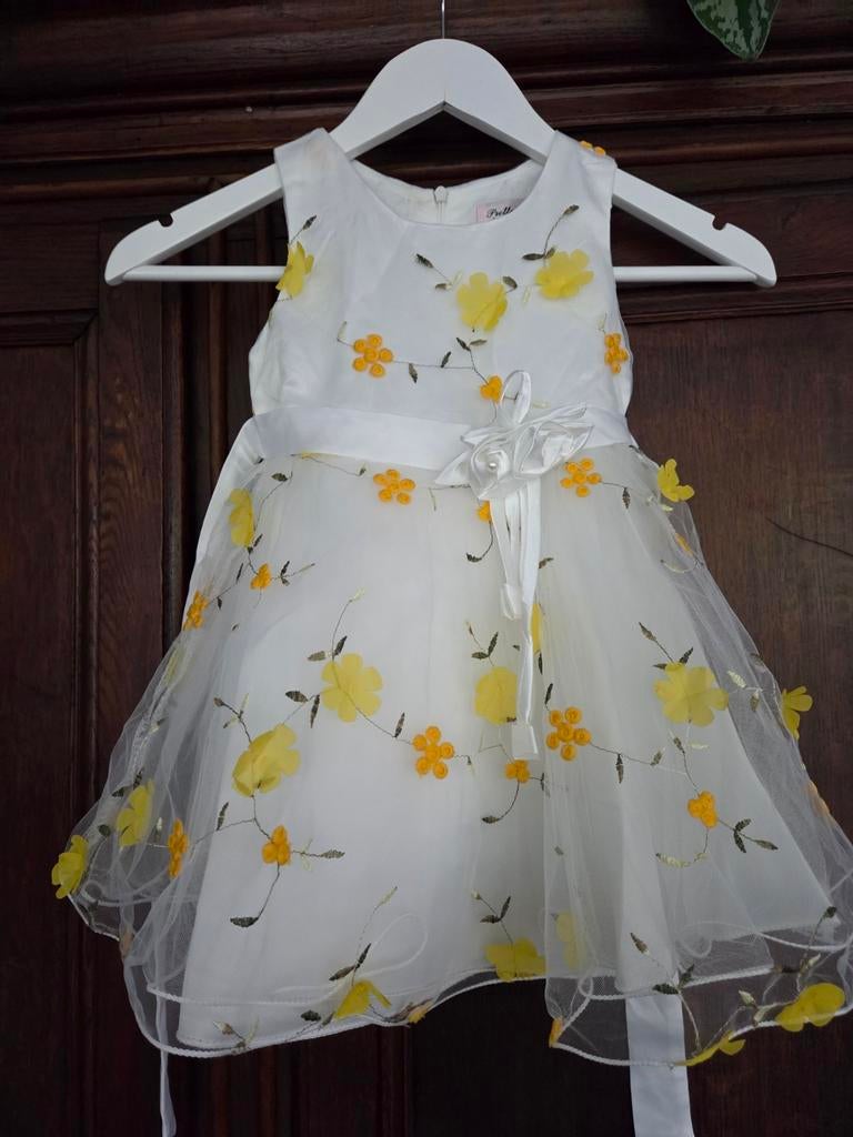 Prachtige kanten jurk maat 104 geel, Kinderen en Baby's, Babykleding | Maat 80, Ophalen of Verzenden, Zo goed als nieuw, Meisje