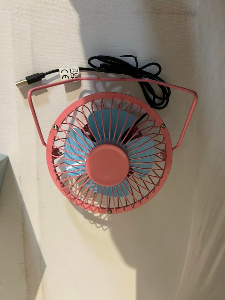 Compacte mini USB Ventilator - Roze/Blauw, Ophalen of Verzenden, Zo goed als nieuw, Tafelventilator