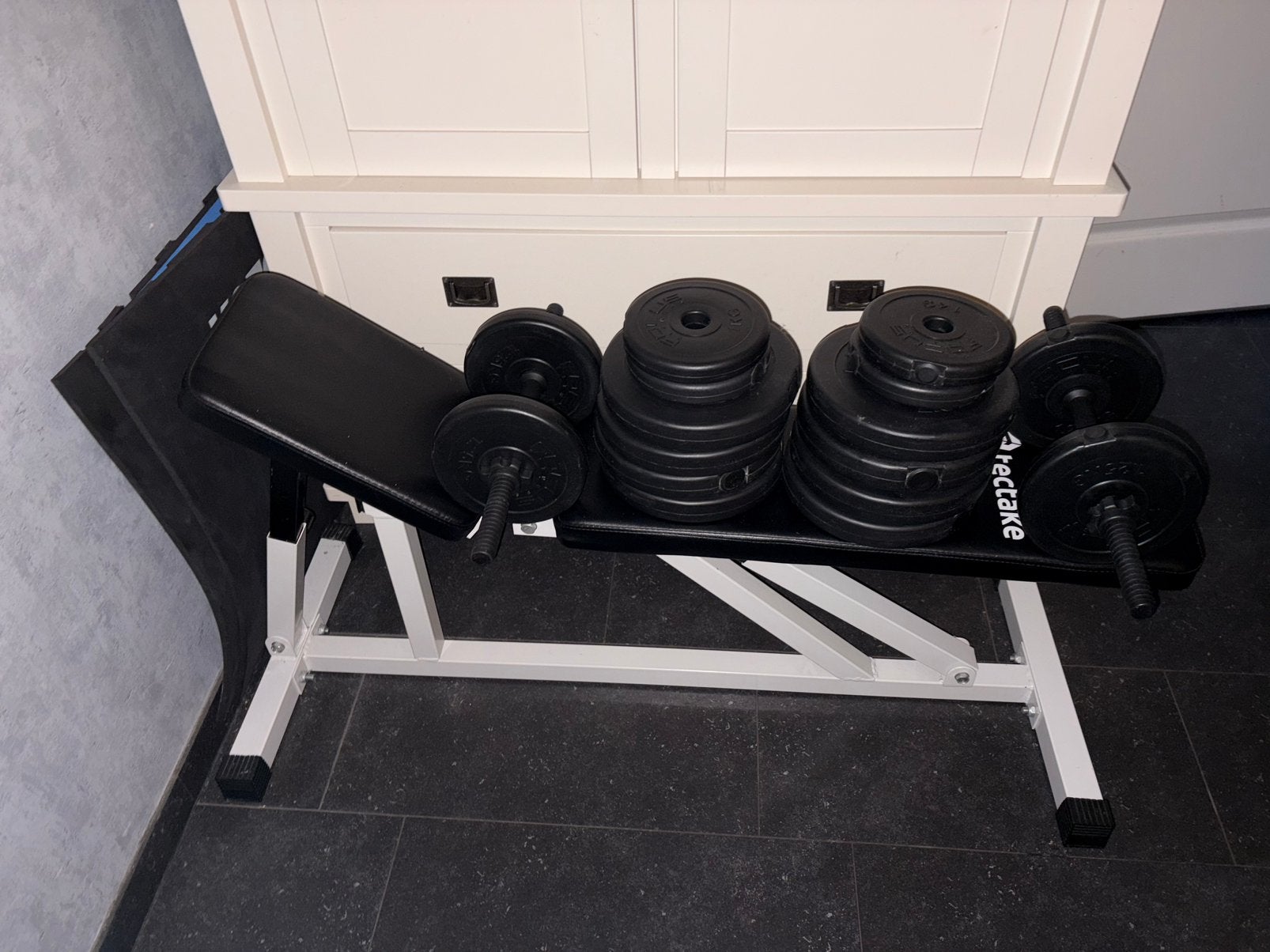 Fitnessbank met gewichten, Ophalen, Zo goed als nieuw, Fitnessbank