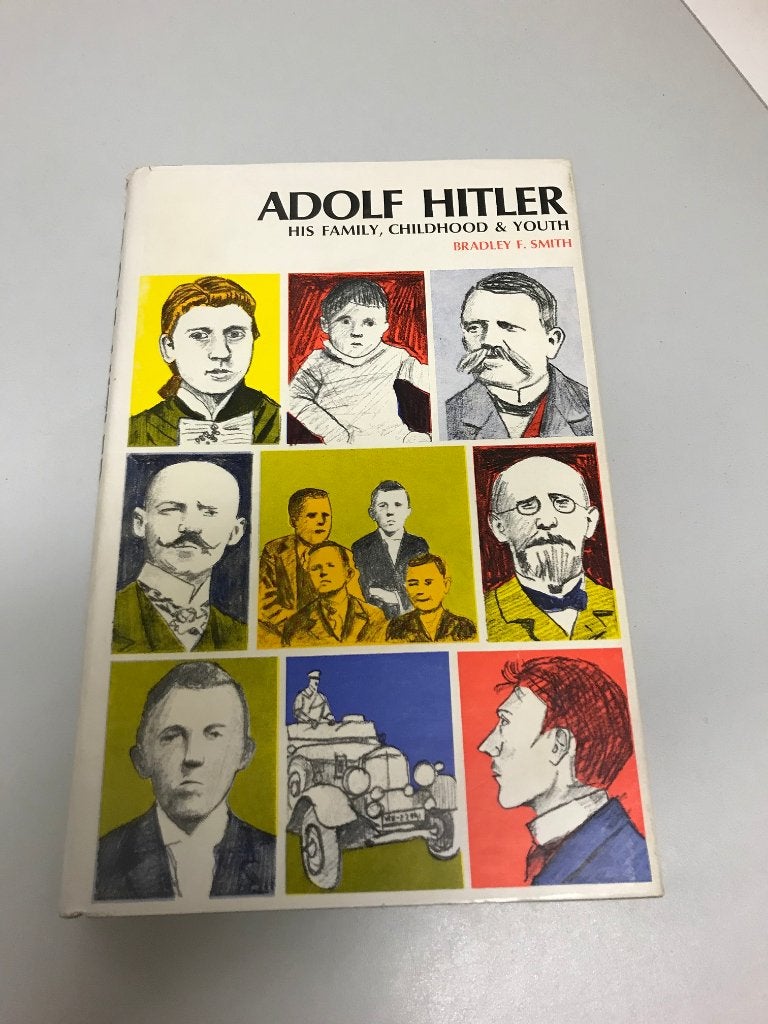 Adolf Hitler his family childhood and youth, Boeken, Ophalen of Verzenden, Tweede Wereldoorlog, Gelezen, Algemeen