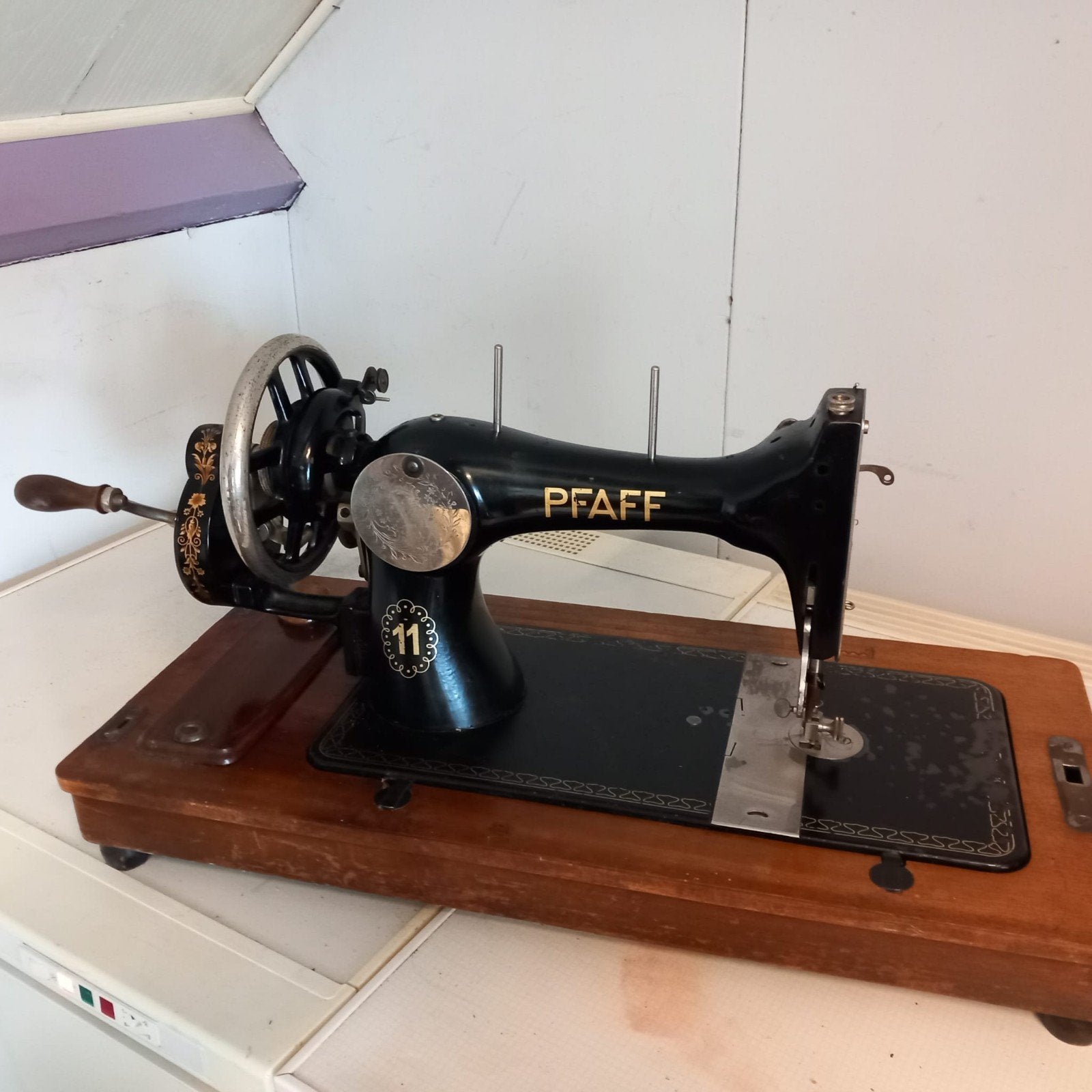 Vintage naaimachine, Ophalen