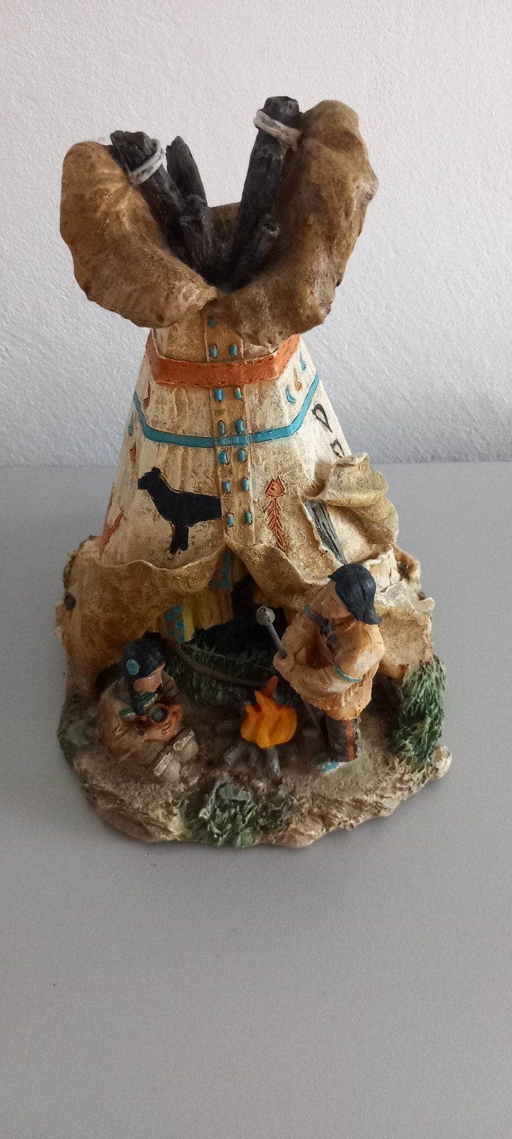 Decoratief beeldje Indianen bij tipi - 24x17 cm, Ophalen of Verzenden, Zo goed als nieuw, Mens