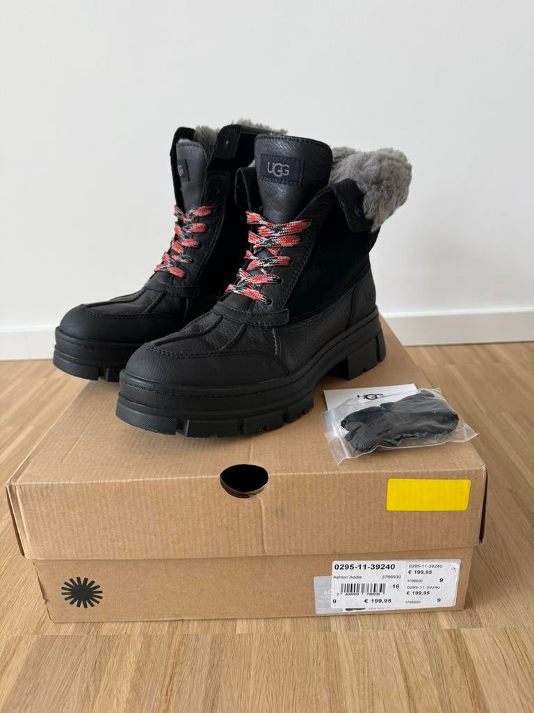 Snowboots UGG - maat 40, Zwart, Snowboots, Ophalen of Verzenden, Zo goed als nieuw