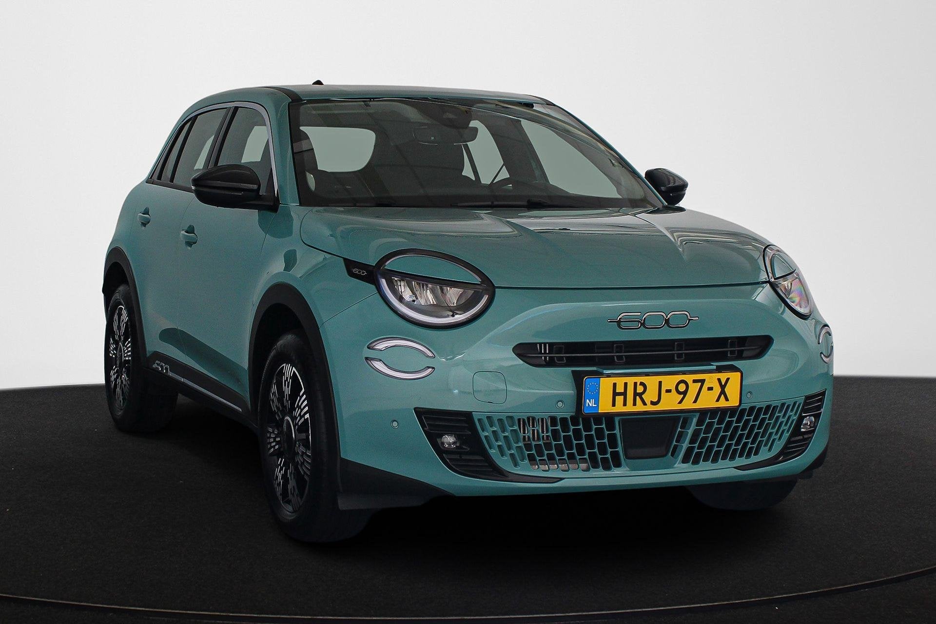 Fiat 600 1.2 Hybrid Urban Stoelverwarming Keyless Camera App, Auto's, Stof, Gebruikt, 1199 cc, Blauw