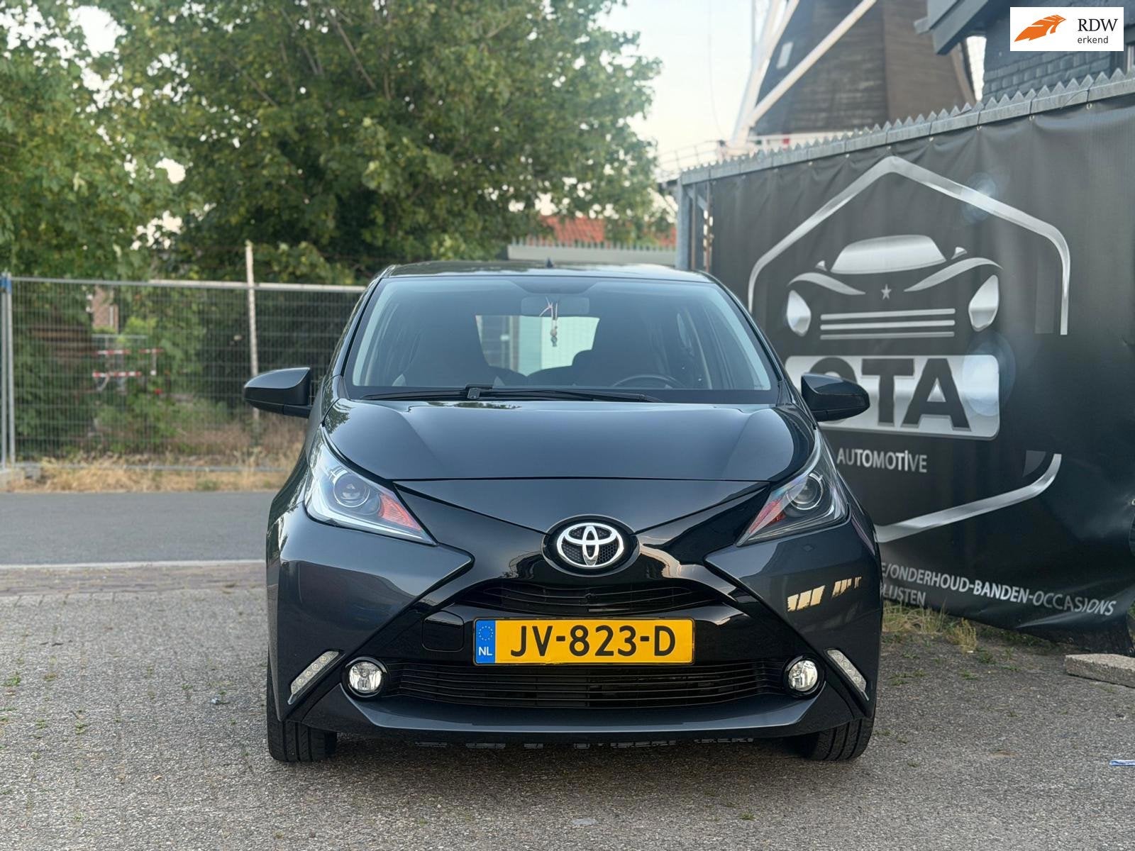 Toyota Aygo 1.0 VVT-i x-play, Voorwielaandrijving, Start-stop-systeem, Gebruikt, Euro 6