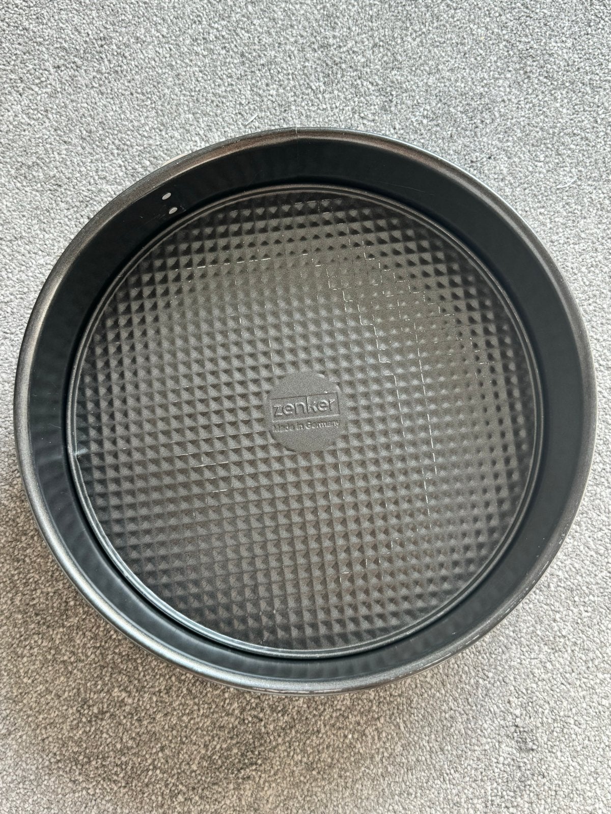 Zenker springvorm 26 cm - Made in Germany, Ophalen of Verzenden, Zwart, Metaal, Overige merken