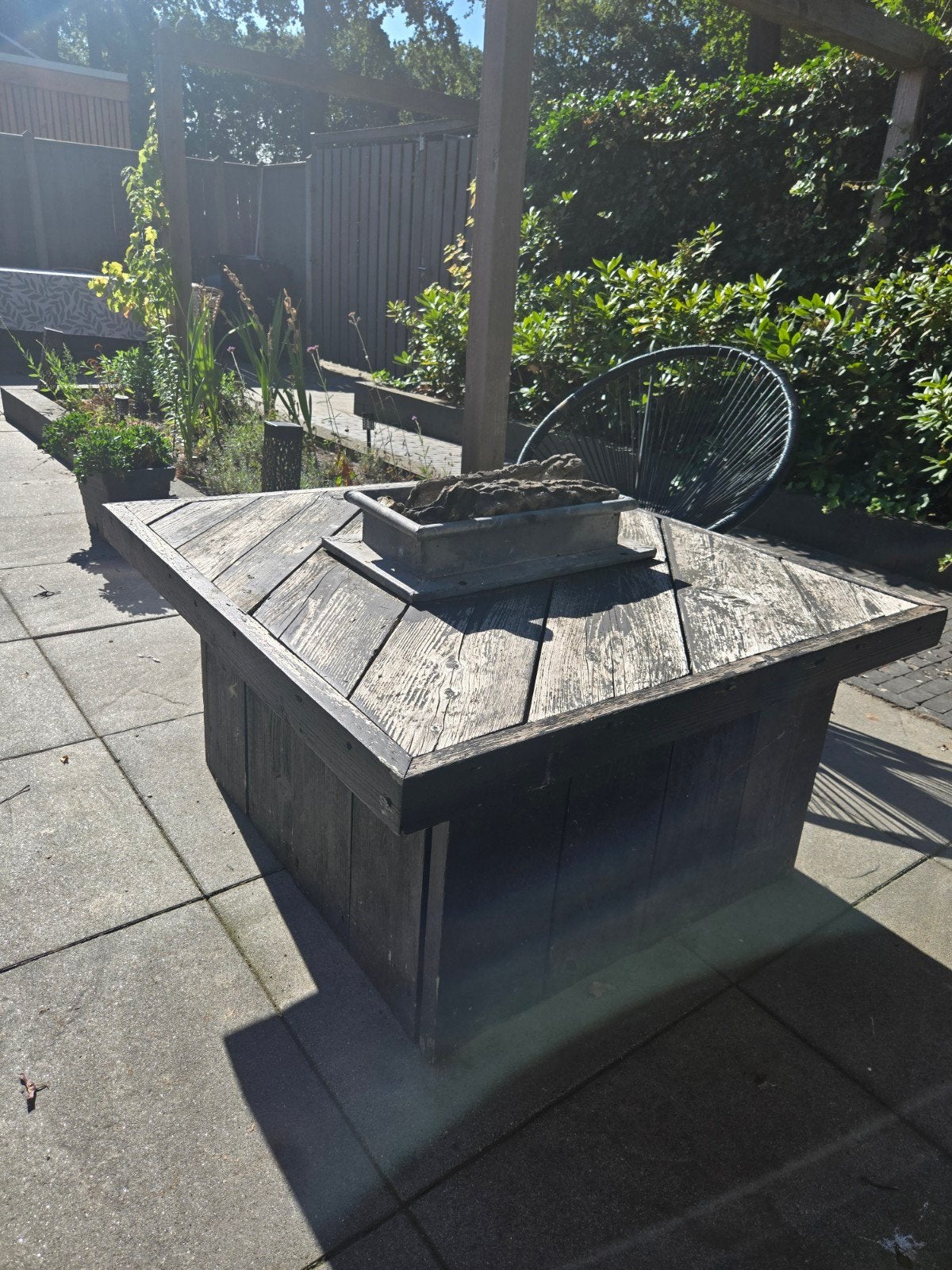 Robuuste Houten Vuurtafel - 102x102x54 cm, Ophalen, Gebruikt