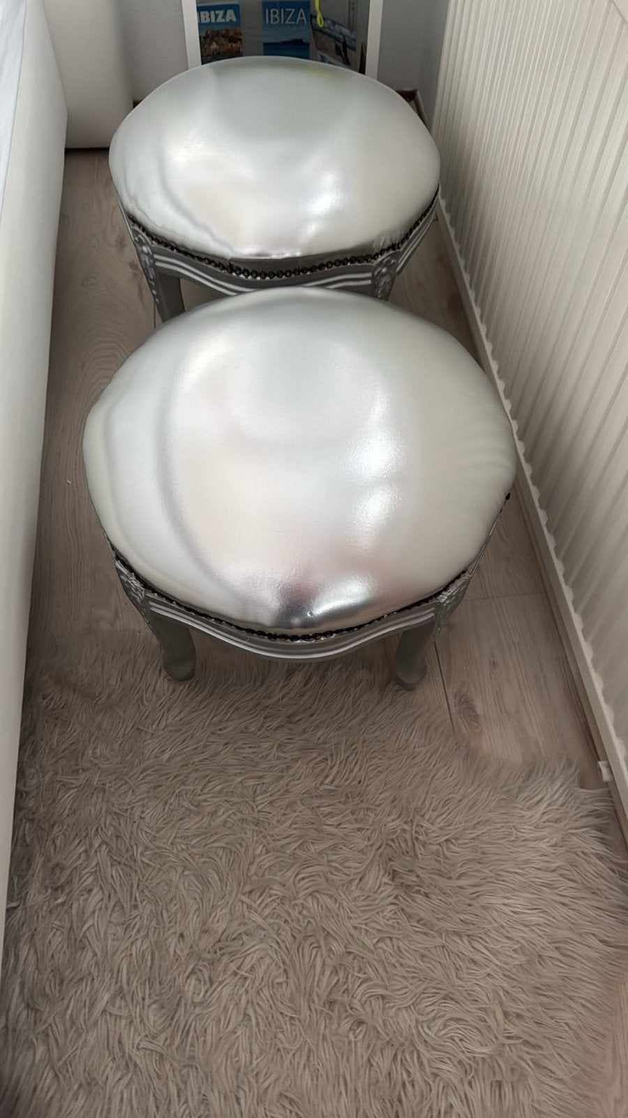 poefjes, Ophalen, Zo goed als nieuw, Rond, Minder dan 50 cm