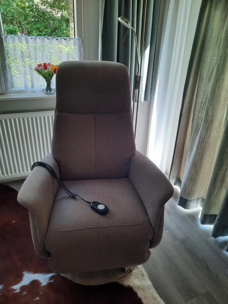 Staopstoel, Huis en Inrichting, Stoelen, Ophalen, Overige kleuren, Zo goed als nieuw, Eén