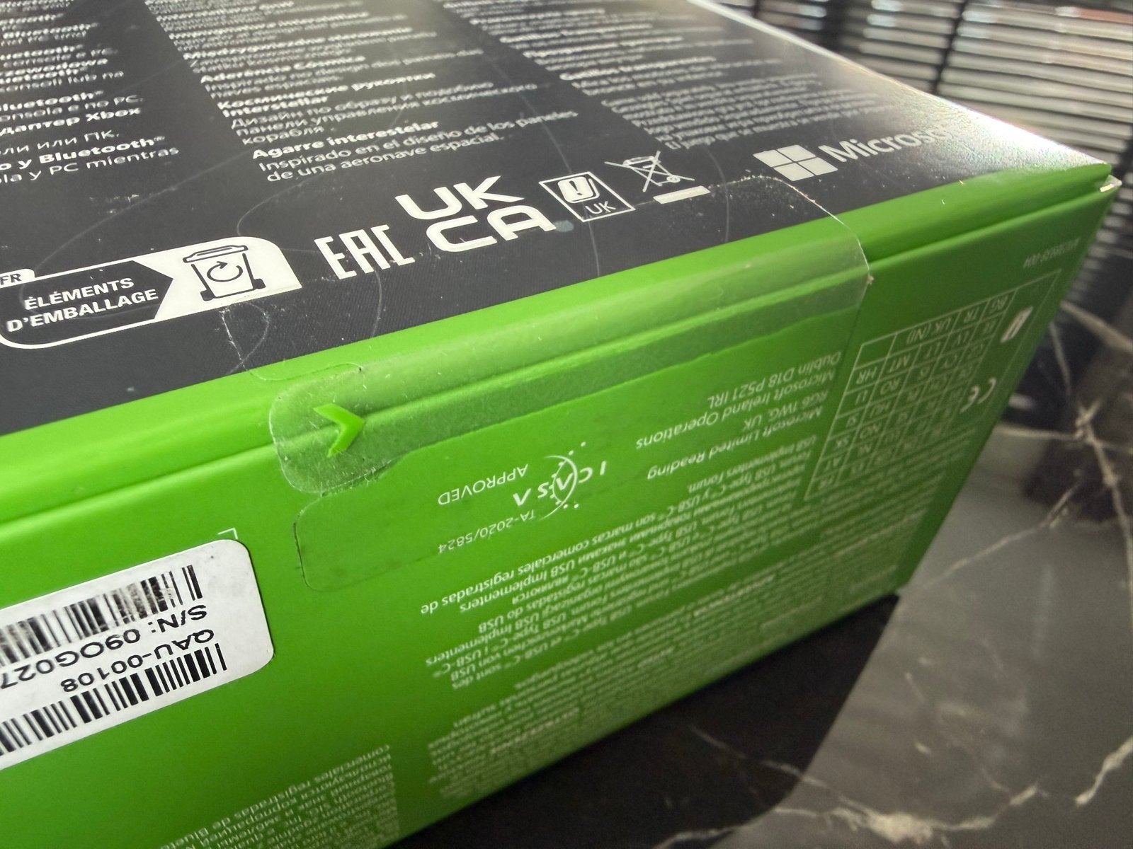 Foto 4 van Xbox Controller Starfield Limited Edition (Nieuw, ongeopend)