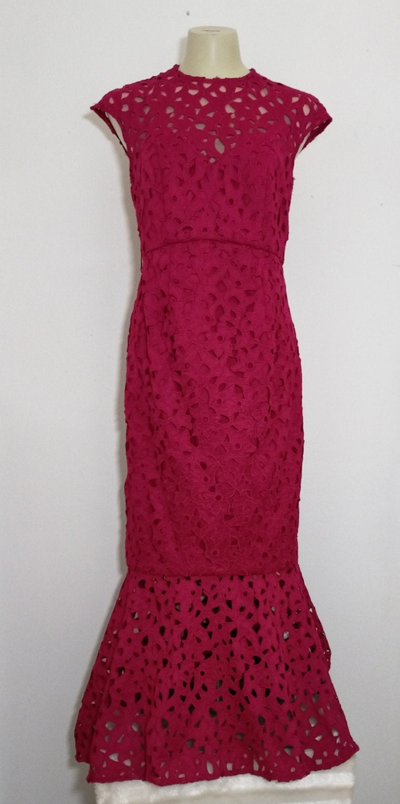 Donkerrode lange jurk van kant van Chi Chi London, Verzenden, Nieuw, Maat 38/40 (M), Rood