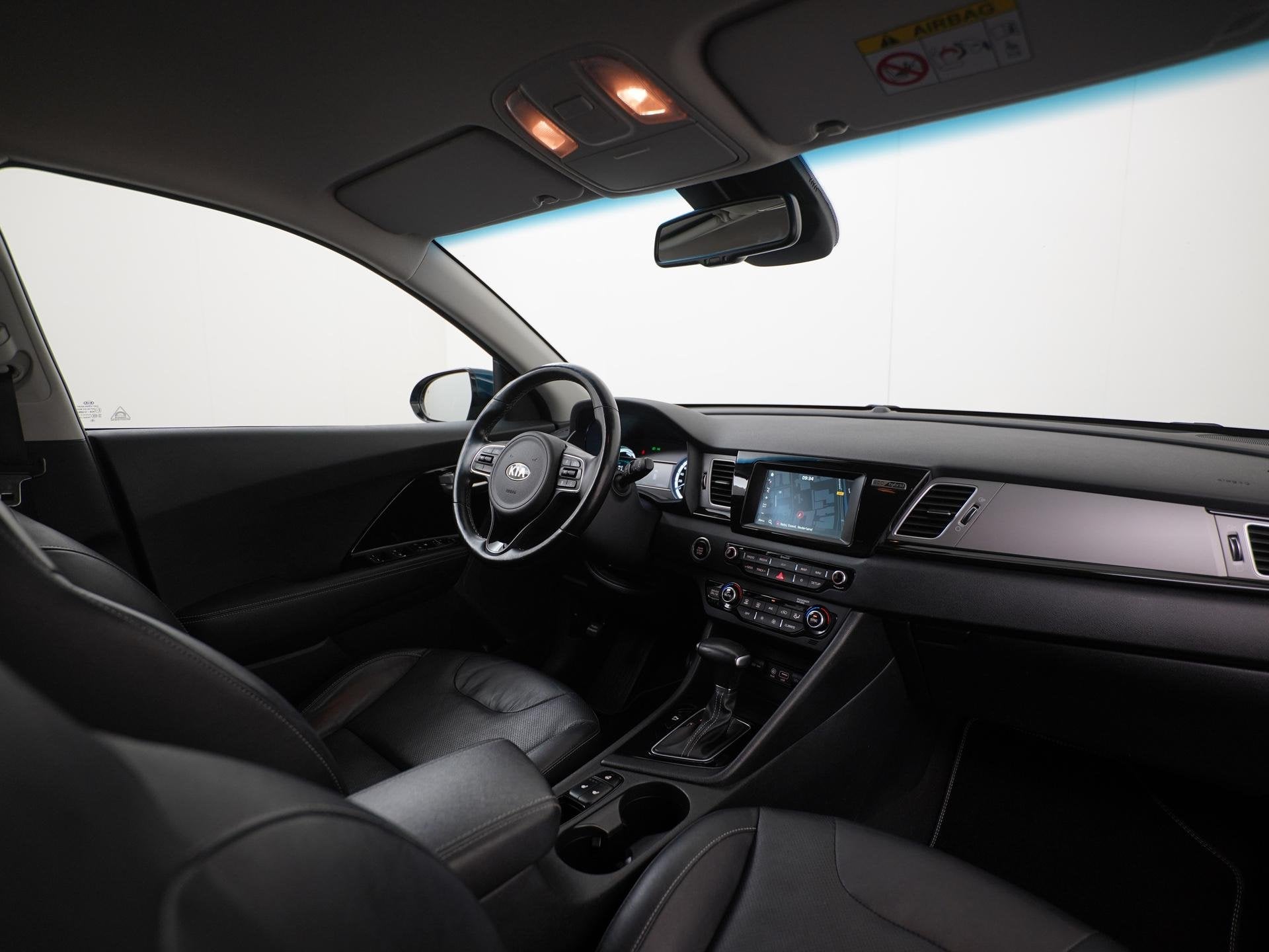 Kia Niro 1.6 GDi Hybrid DynamicPlusLine | Trekhaak | Leder |, Auto's, Gebruikt, Euro 6, Blauw, 1390 kg