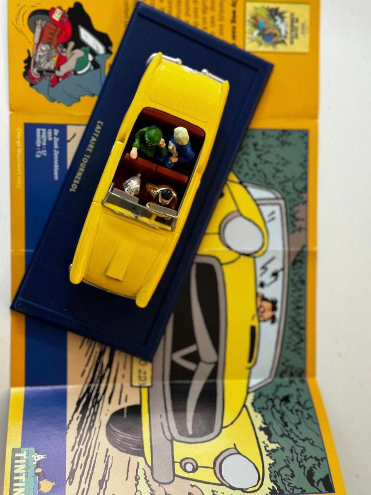 Kuifje auto 1:43 de bordurische cabrio uit zaak zonnebloem, Ophalen of Verzenden, Kuifje, Zo goed als nieuw, Beeldje of Figuurtje