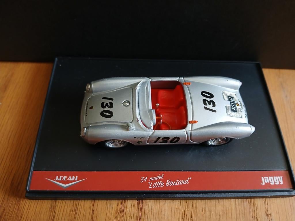 Een leuk sportwagentje 1:43, Ophalen of Verzenden, Zo goed als nieuw, Auto, Overige merken
