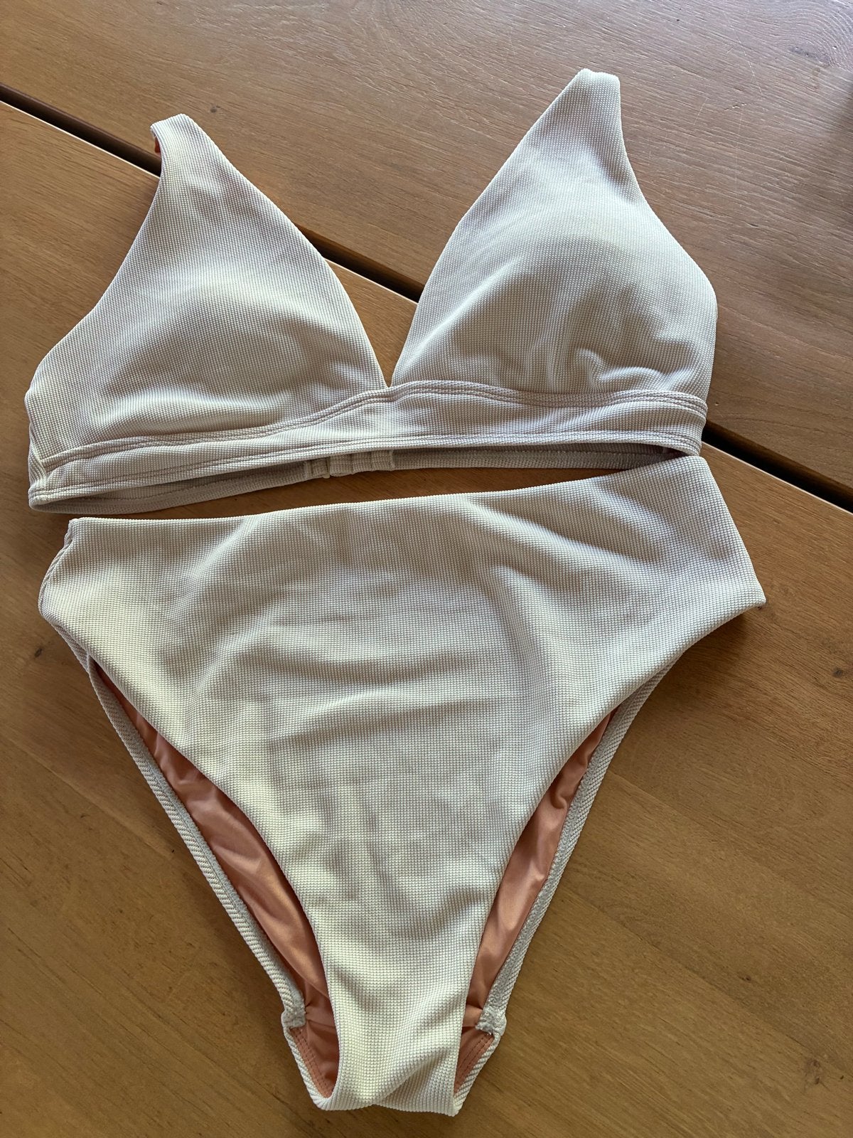 Primark Bikini Beige Maat L - Zo goed als nieuw, Kleding | Dames, Badmode en Zwemkleding, Ophalen of Verzenden, Zo goed als nieuw