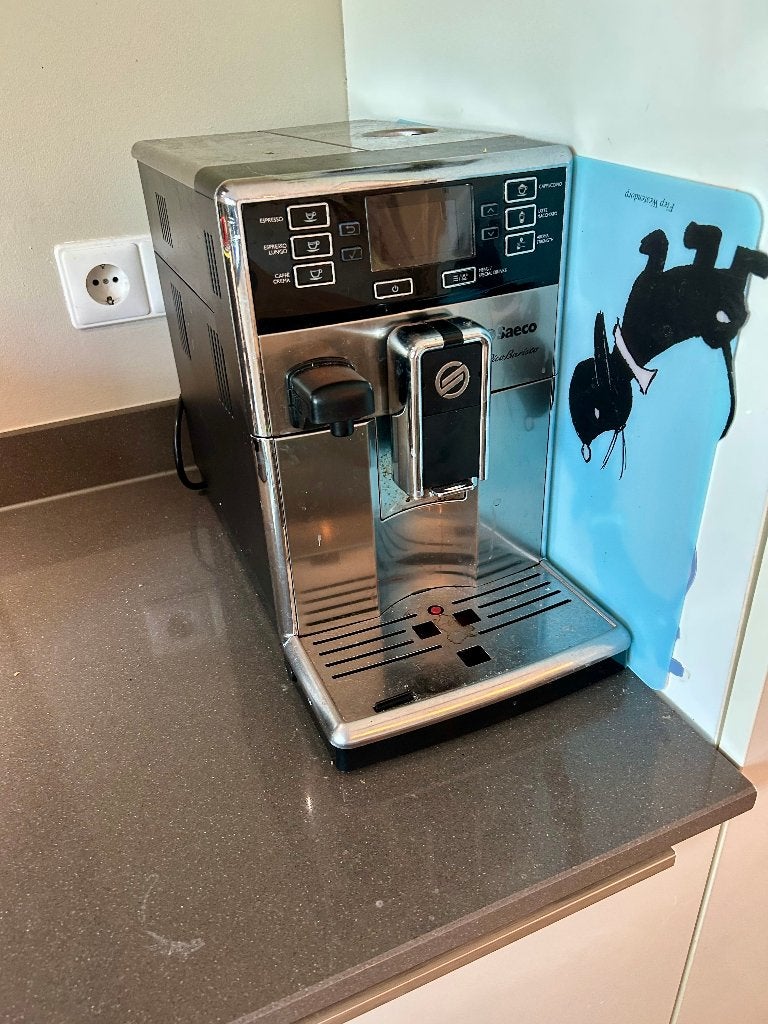 Saeco Pico Barista volautomaat Koffie machine met Cappuccino, Witgoed en Apparatuur, Koffiezetapparaten, Ophalen, Afneembaar waterreservoir