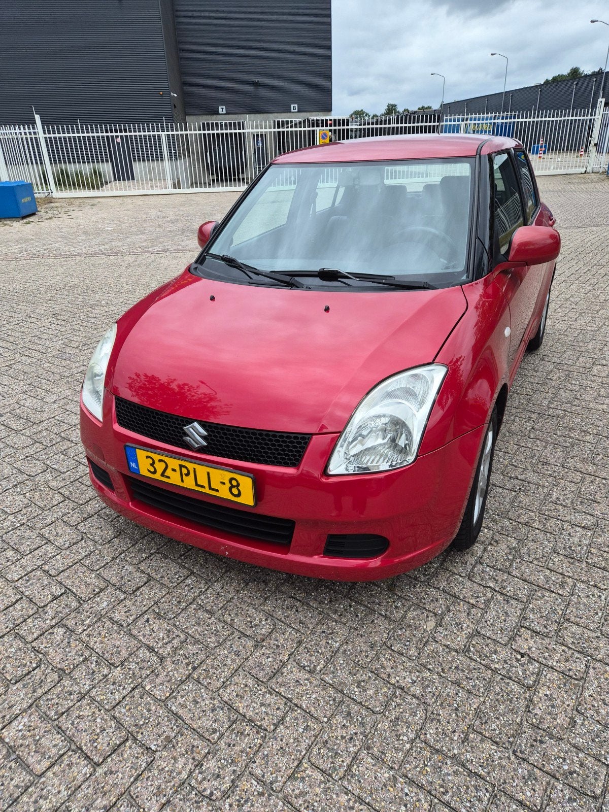 Suzuki Swift 1.3 5DRS 2007 Rood, Voorwielaandrijving, 40 €/maand, Zwart, 965 kg