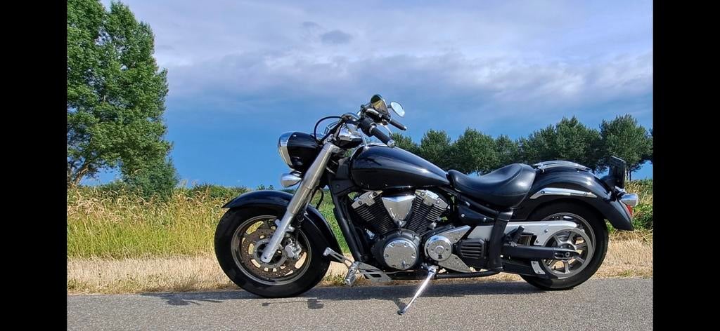 YAMAHA XVS 1300 A MIDNIGHT STAR - 22500km, Motoren, Motoren | Yamaha, Particulier, Chopper, 2 cilinders, Cardan-aandrijving, Handgeschakeld