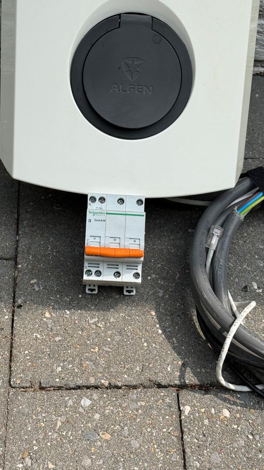 Alphen laadbox met 3 fase meterkast groep, Ophalen of Verzenden, Laadpaal