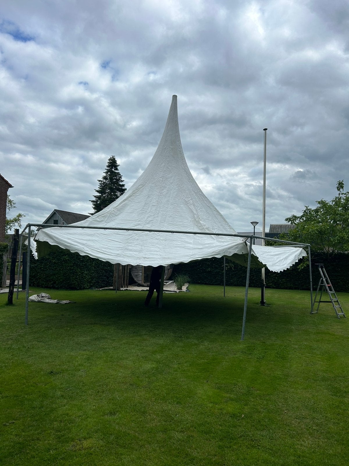 Carrousel tent feesttent pagodetent, Ophalen, Zo goed als nieuw, Minder dan 5 meter