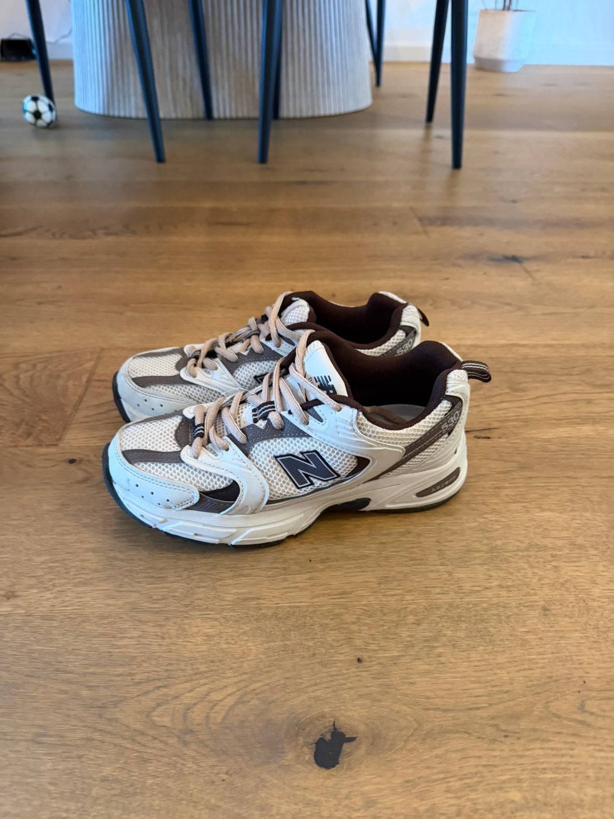 New Balance 530 maat 37, Beige, Ophalen of Verzenden, Sneakers of Gympen, Zo goed als nieuw
