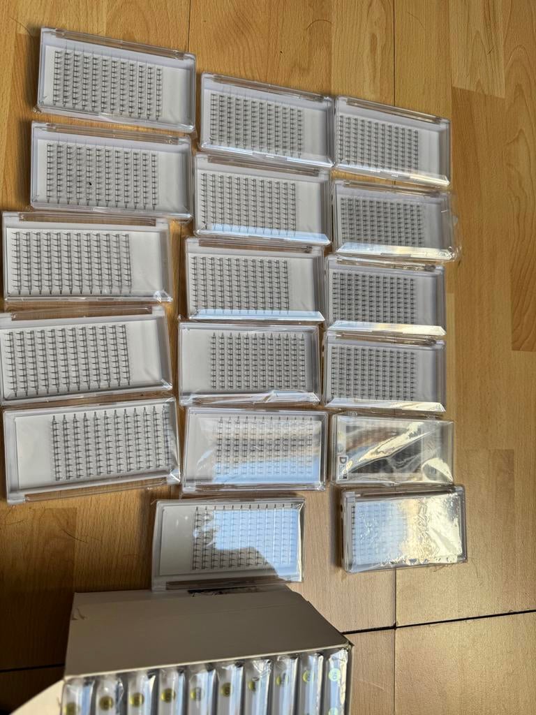 Wimperextensions - Diverse maten en types, Ogen, Zwart, Ophalen of Verzenden, Zo goed als nieuw