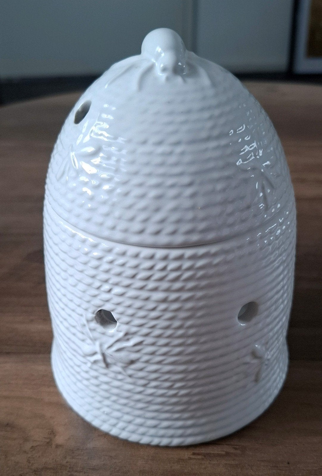 Witte keramische geurbrander in bijenkorf design, Ophalen of Verzenden, Zo goed als nieuw