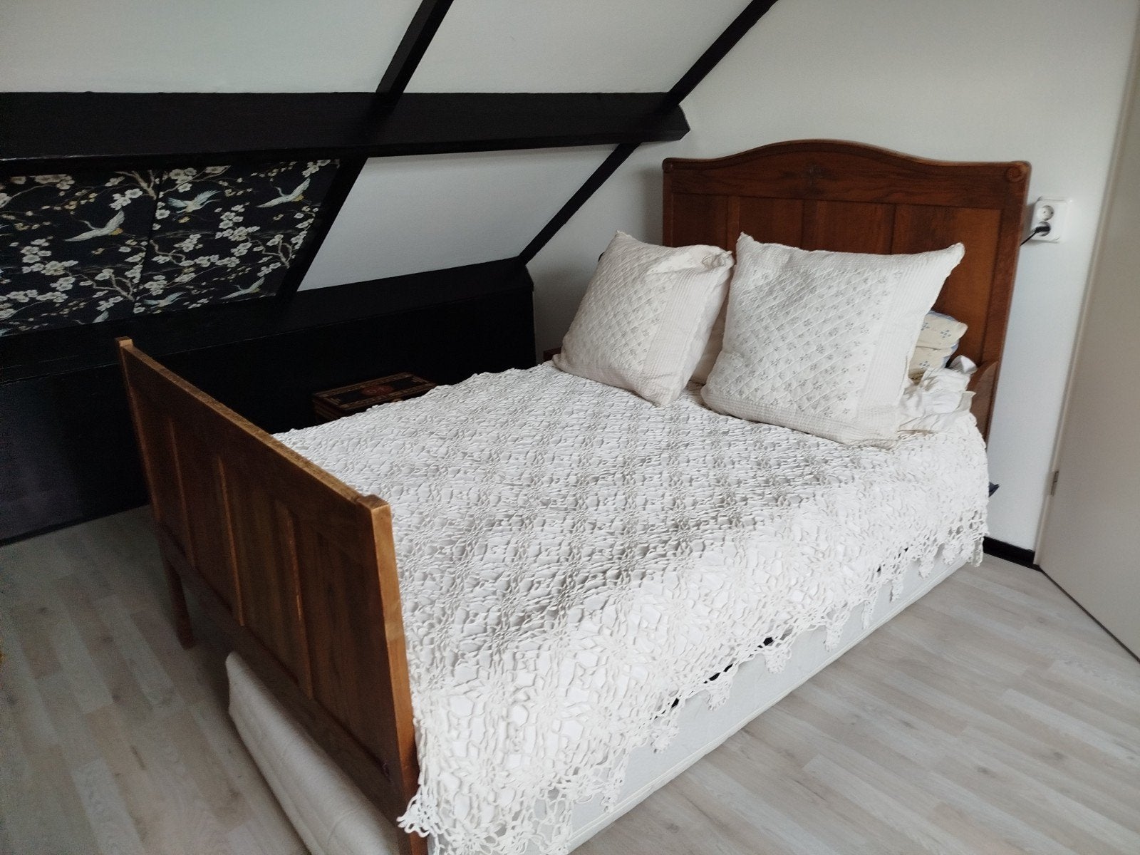 Antiek houten brocante bed 120x295, Antiek en Kunst, Antiek | Meubels | Bedden, Ophalen
