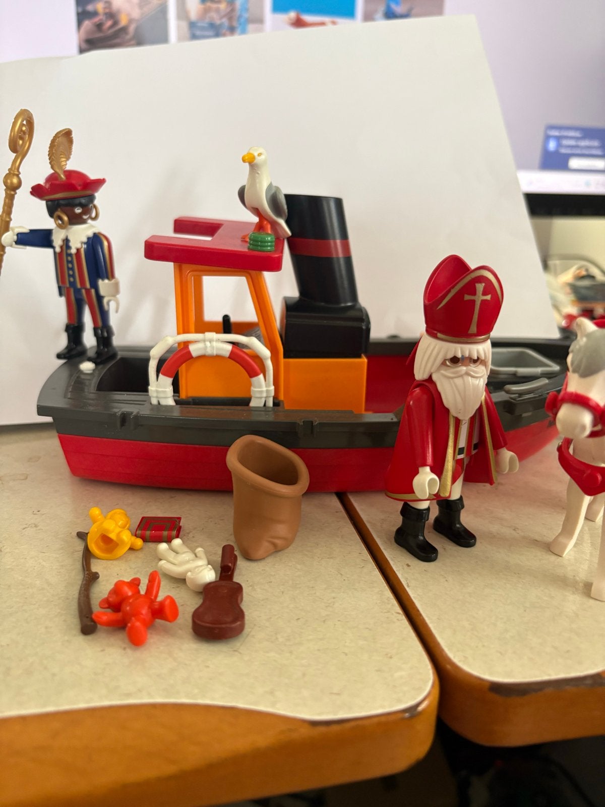 Playmobil Sinterklaas boot met sint en piet, Complete set, Ophalen of Verzenden, Zo goed als nieuw, Boot/Schip