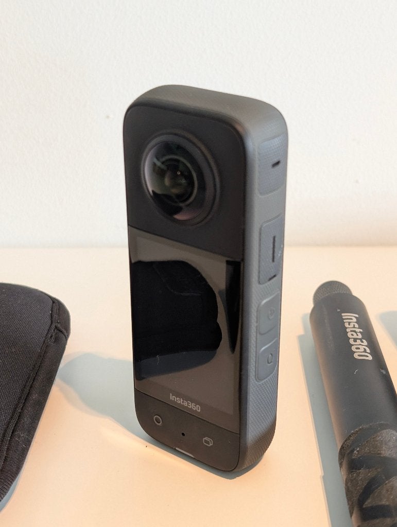 Insta360 X3 actiecamera met veel accessoires, Ophalen of Verzenden, Zo goed als nieuw, Overige merken