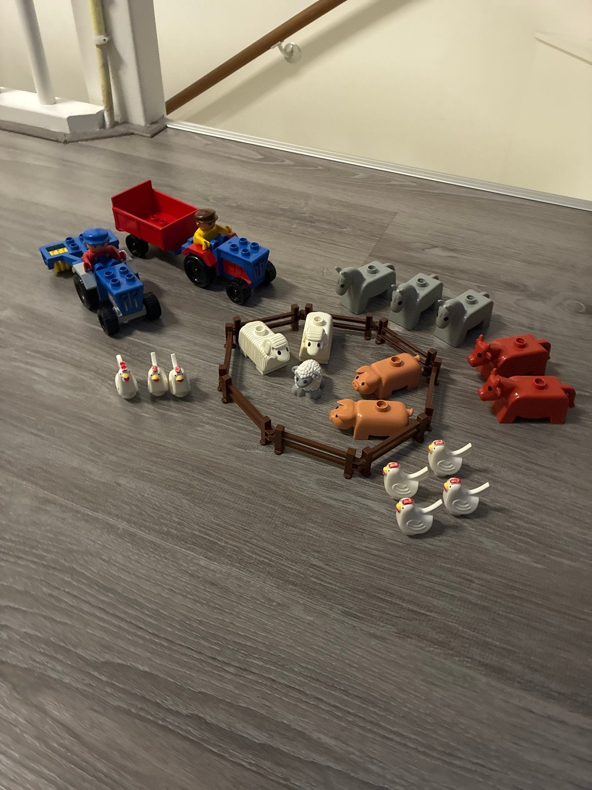 Grote set LEGO Duplo boerderij met dieren en tractoren, Gebruikt, Ophalen of Verzenden, Duplo, Inclusief accessoires