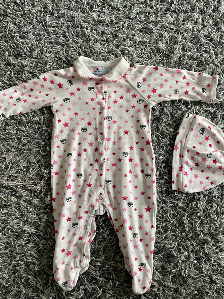 Chiara ferragni pakje met mutsje 62, Ophalen of Verzenden, Zo goed als nieuw, Meisje, Pakje