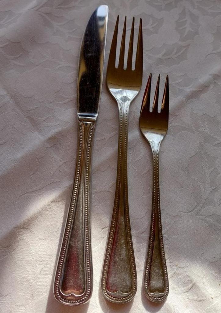 Bestek SBS Edelstahl parelranden hartje ronde handvatten, Antiek en Kunst, Ophalen of Verzenden