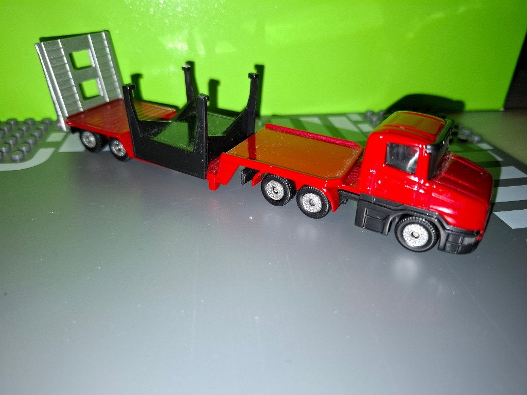 Siku 1610 - Scania Torpedo Dieplader truck [rood] 1/87, Ophalen of Verzenden, Gebruikt, Bus of Vrachtwagen, SIKU