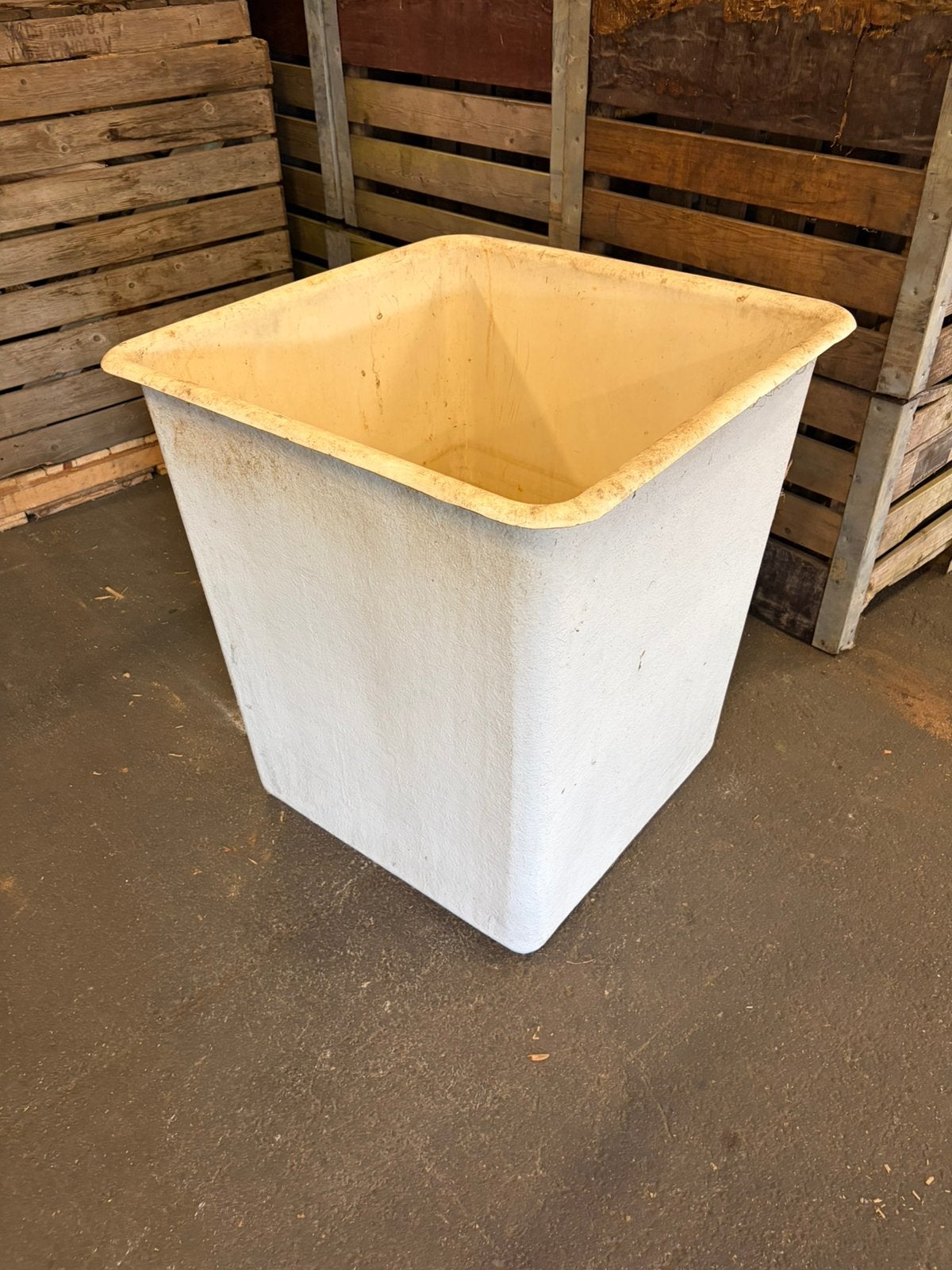 Witte Polyester bak, Ophalen, 60 cm of meer, Bak of Kist, 75 tot 100 cm