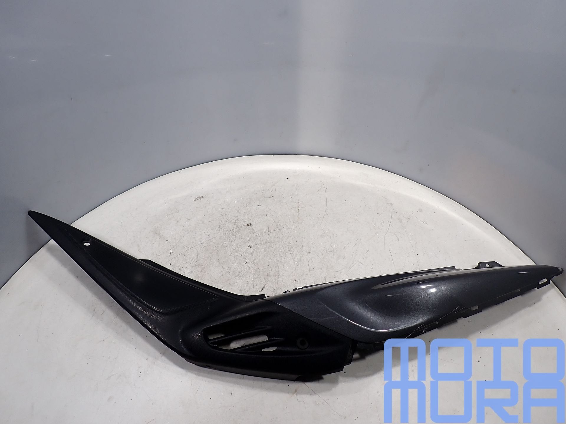 Suzuki DL 650 V-strom 2013 - 2016 kuipdeel links tank achter, Motoren, Gebruikt, -, -, Ophalen of Verzenden