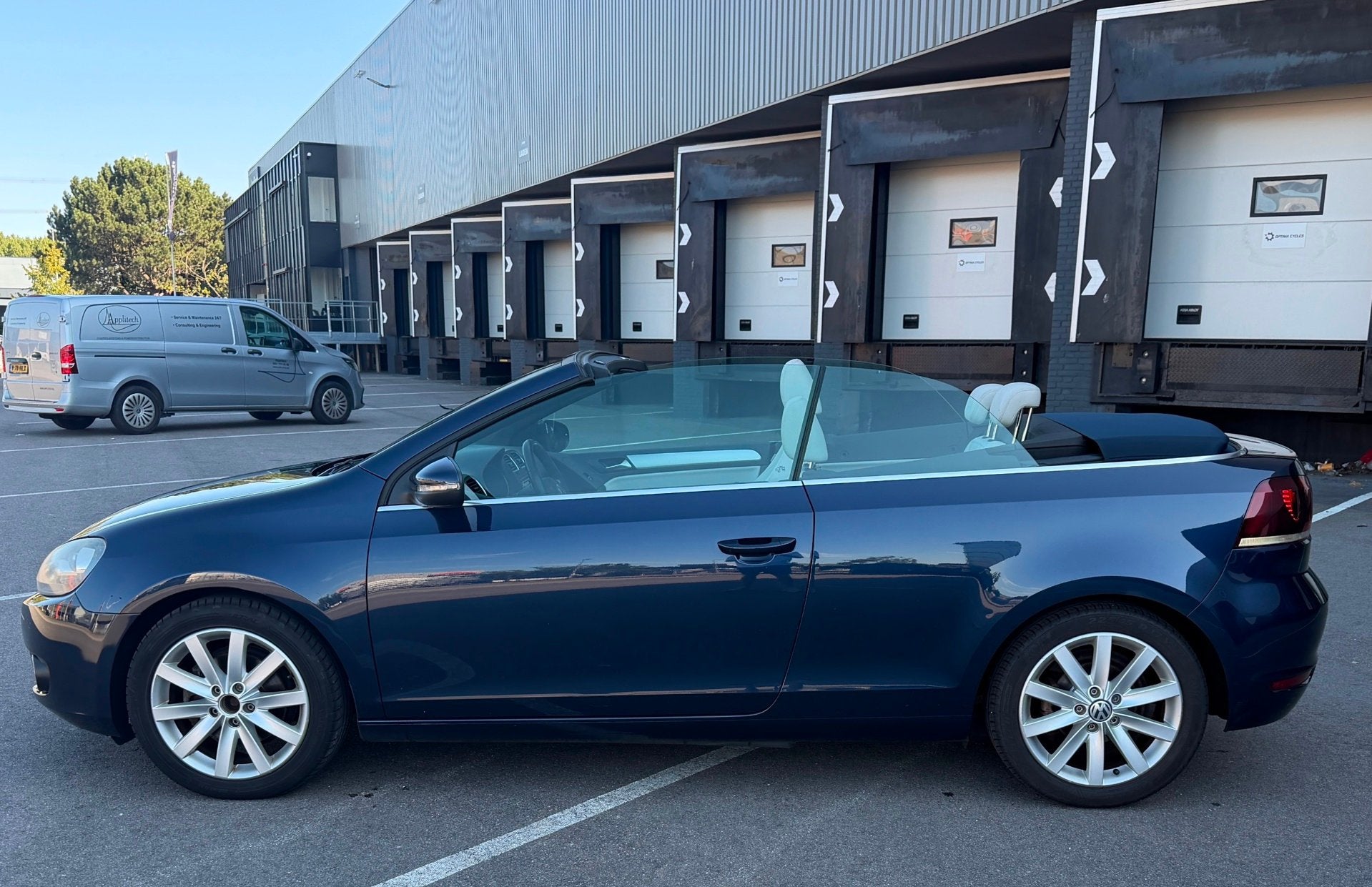 Volkswagen Golf Cabriolet 1.2 TSI BlueMotion LEDER/NAVI/PDC/, Voorwielaandrijving, Euro 5, Beige, 4 cilinders