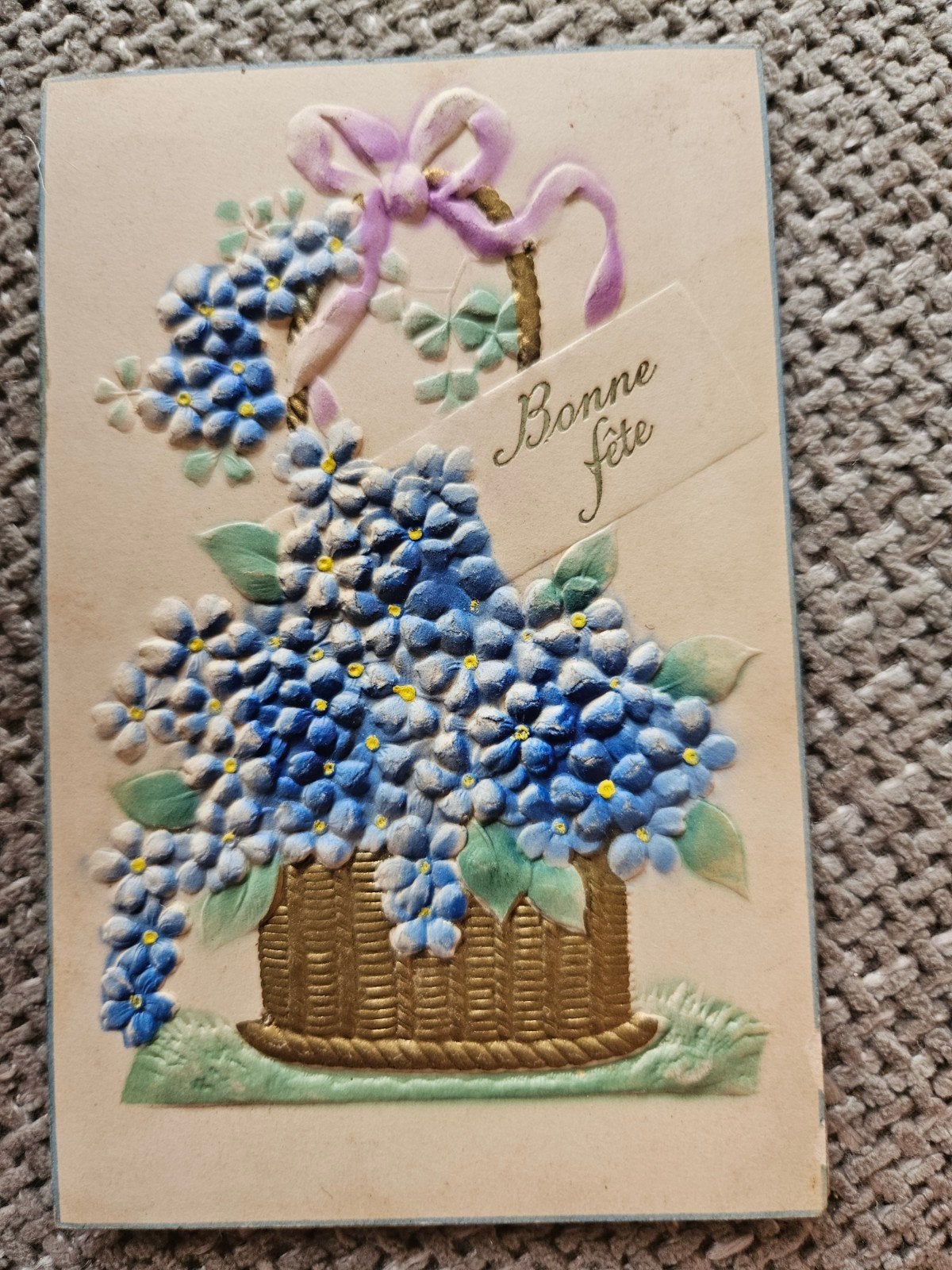 brocante dik bedrukt met bloemen en reliëf, Ophalen of Verzenden