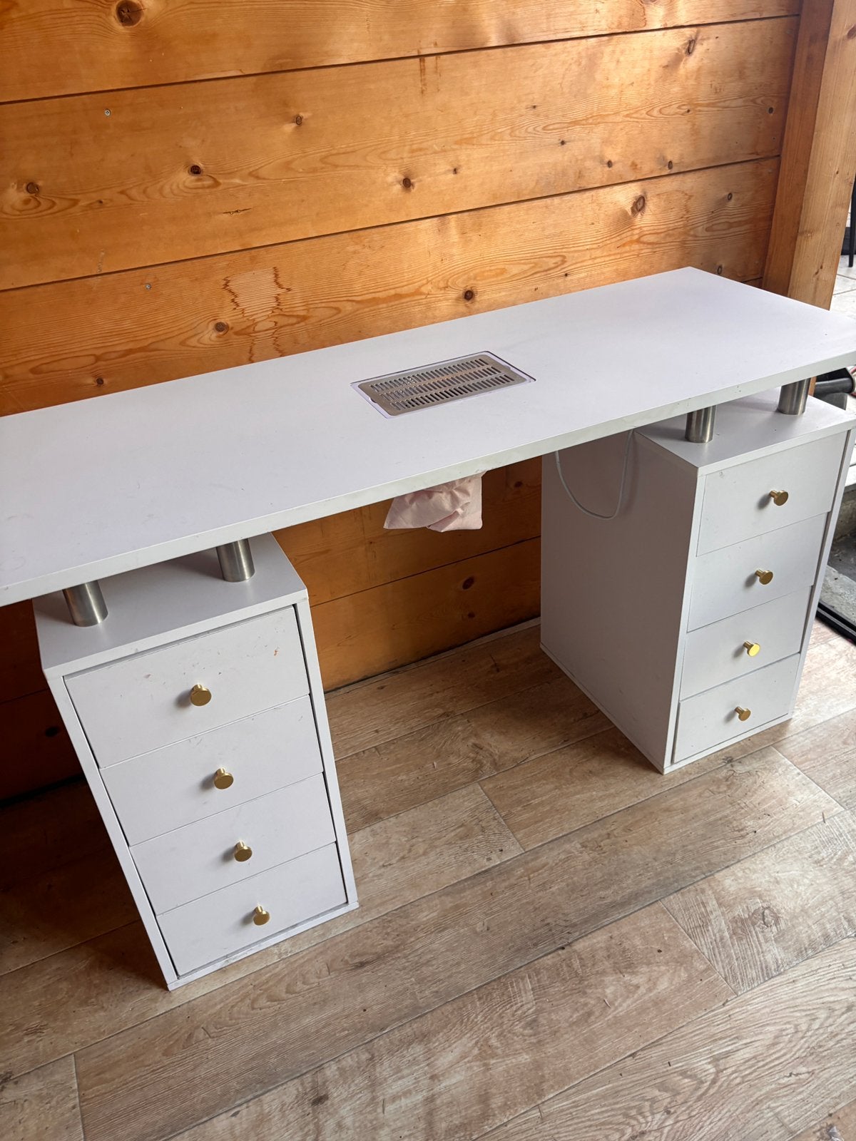Nagel tafel wit met afzuig systeem, Ophalen, Gebruikt, Wit