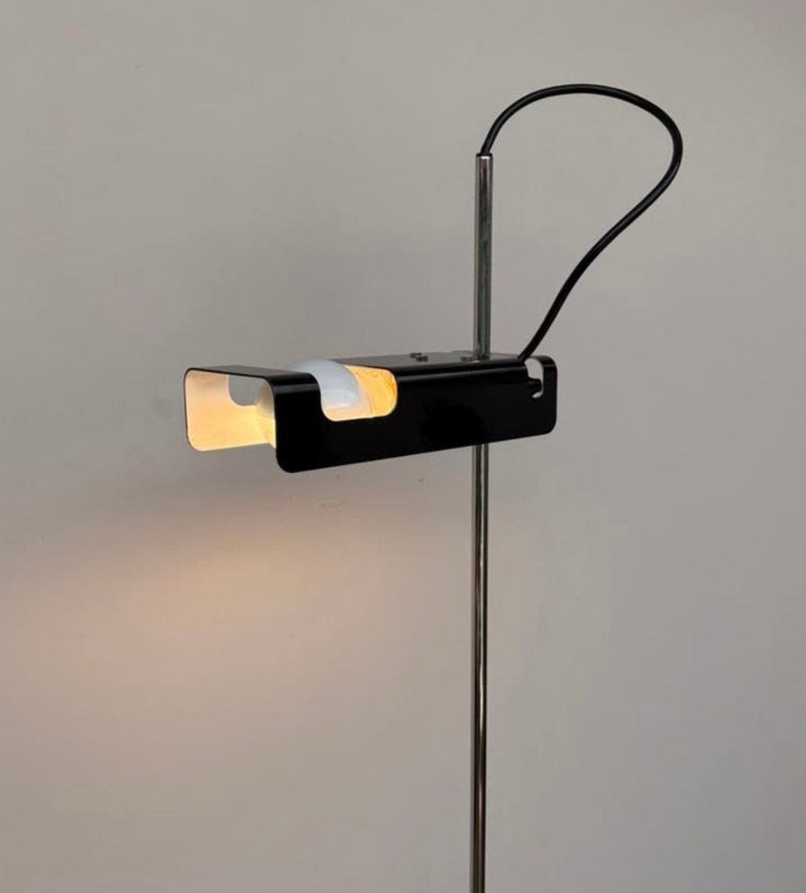 Oluce spider lamp in perfecte staat, Ophalen, Gebruikt, E27 (groot), Metaal