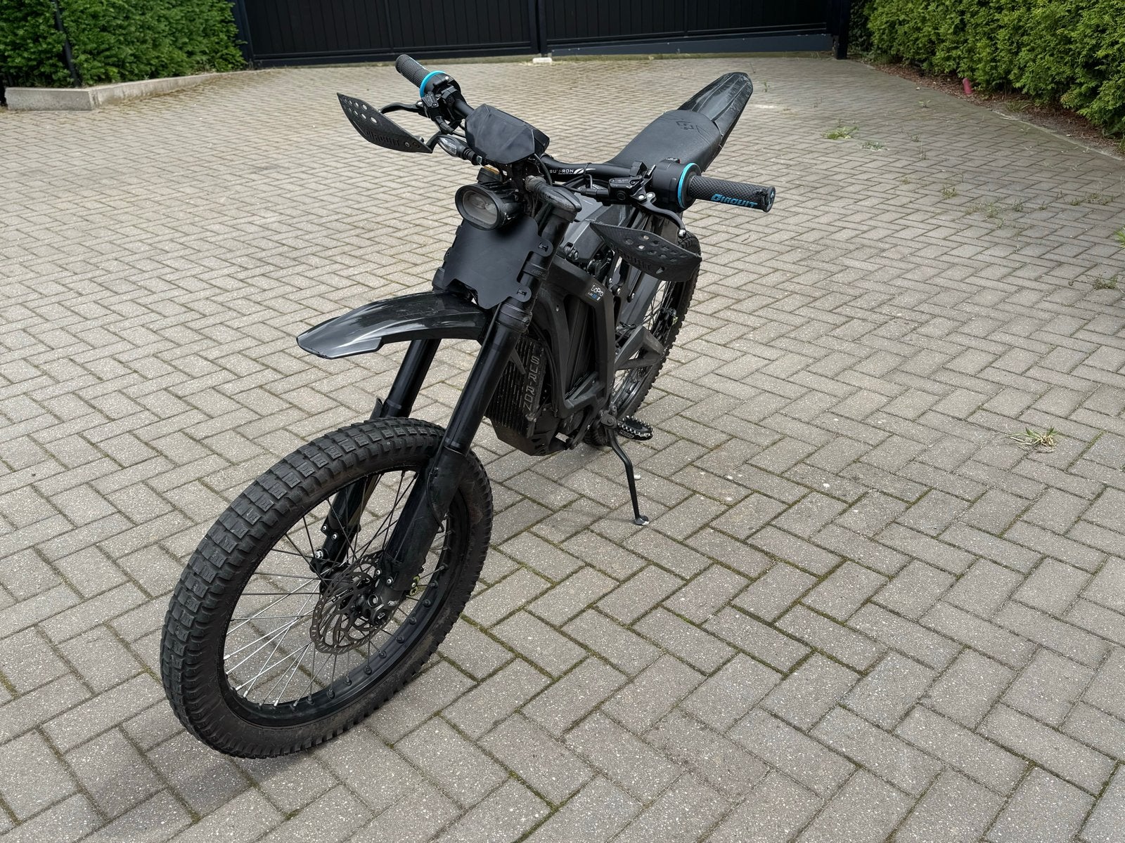 Sur-Ron Light Bee X - Elektrische Crossmotor/Enduro