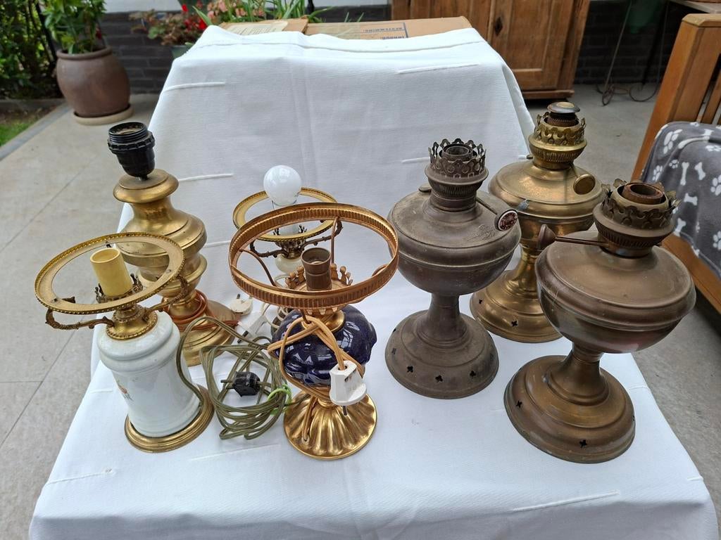 Diverse oude lampen ( petroleum en electrisch), Ophalen