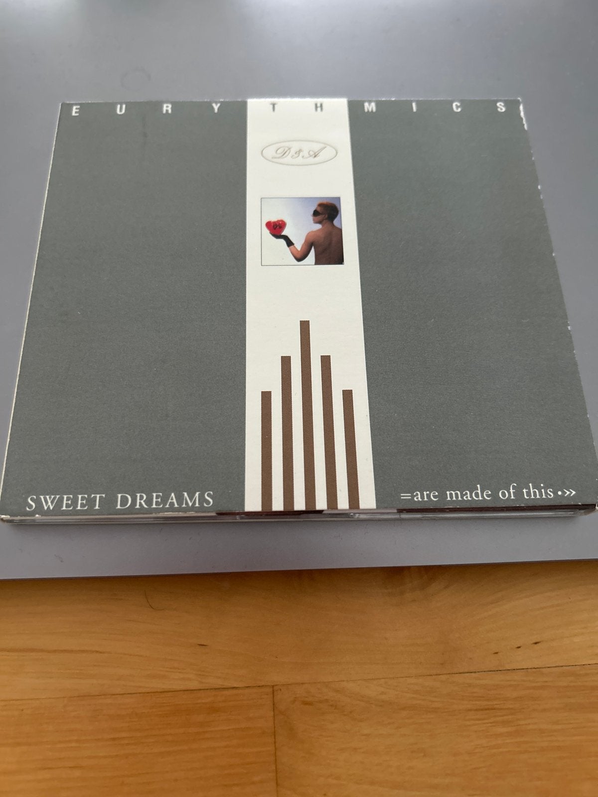 Eurythmics - Sweet Dreams (Are Made of This) CD, Zo goed als nieuw, Inclusief boekje, Album, Verzenden