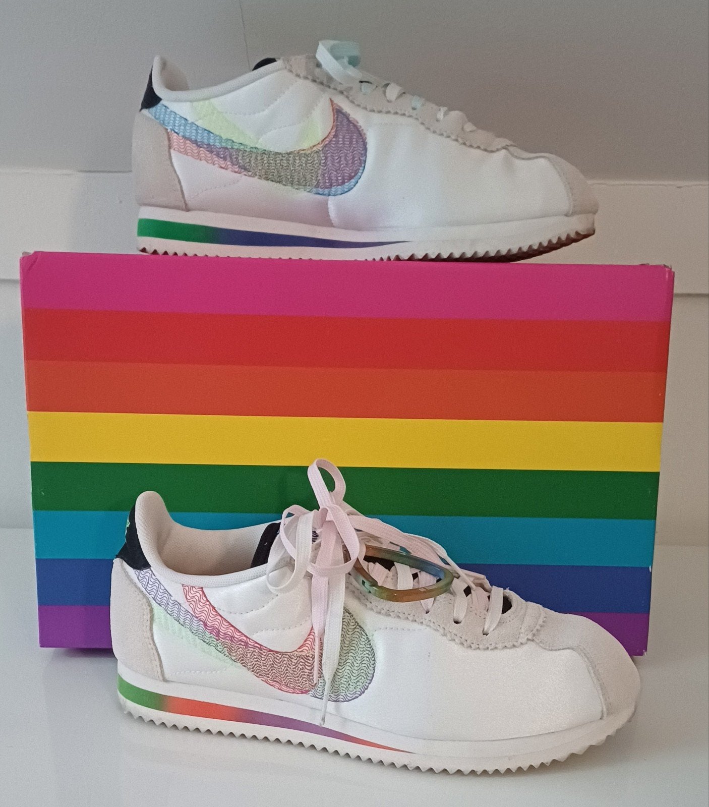 Nike Cortez Be True(38,5) Speciale uitvoering!, NIKE., Ophalen of Verzenden, Zo goed als nieuw, Sneakers of Gympen