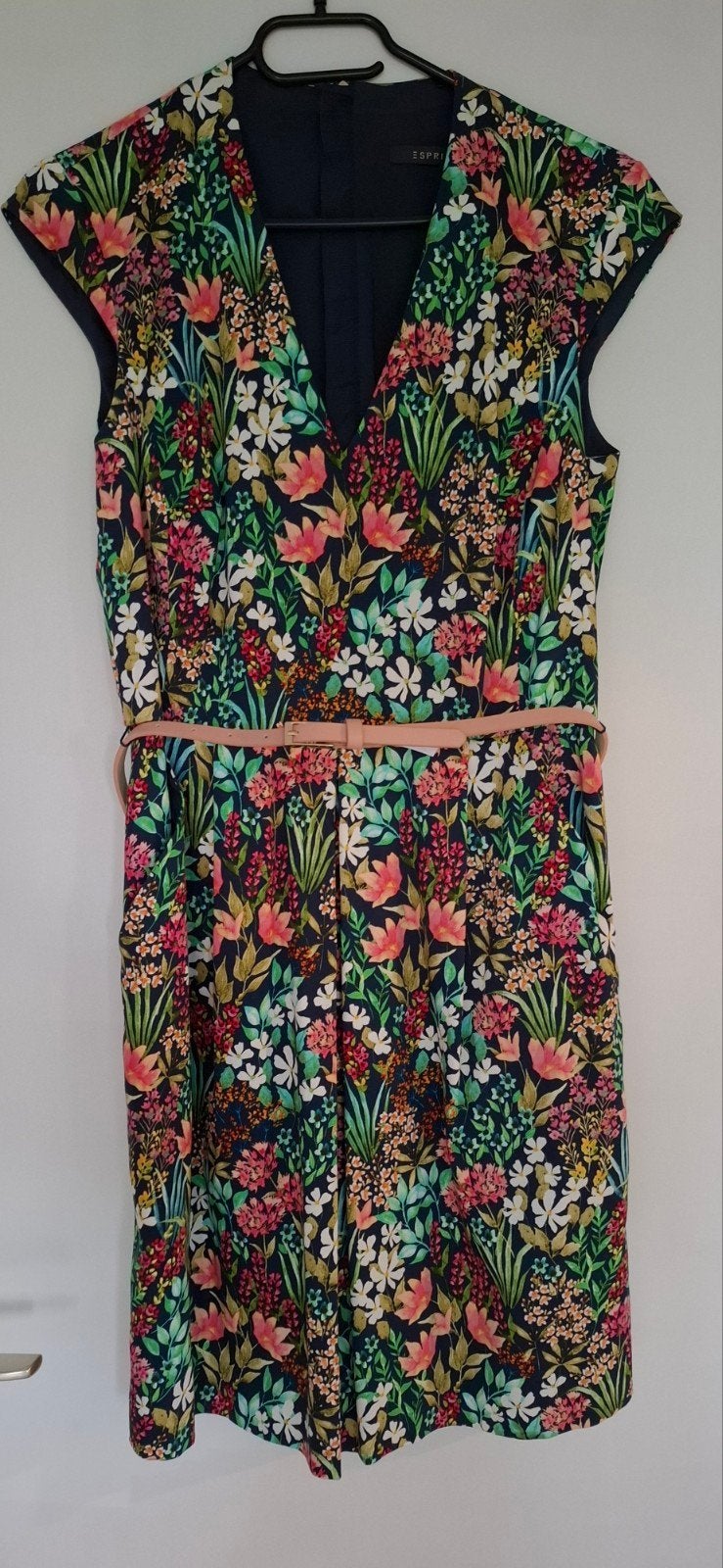Esprit bloemenjurk met riem, Meerkleurig, Nieuw, Ophalen of Verzenden, Knielengte