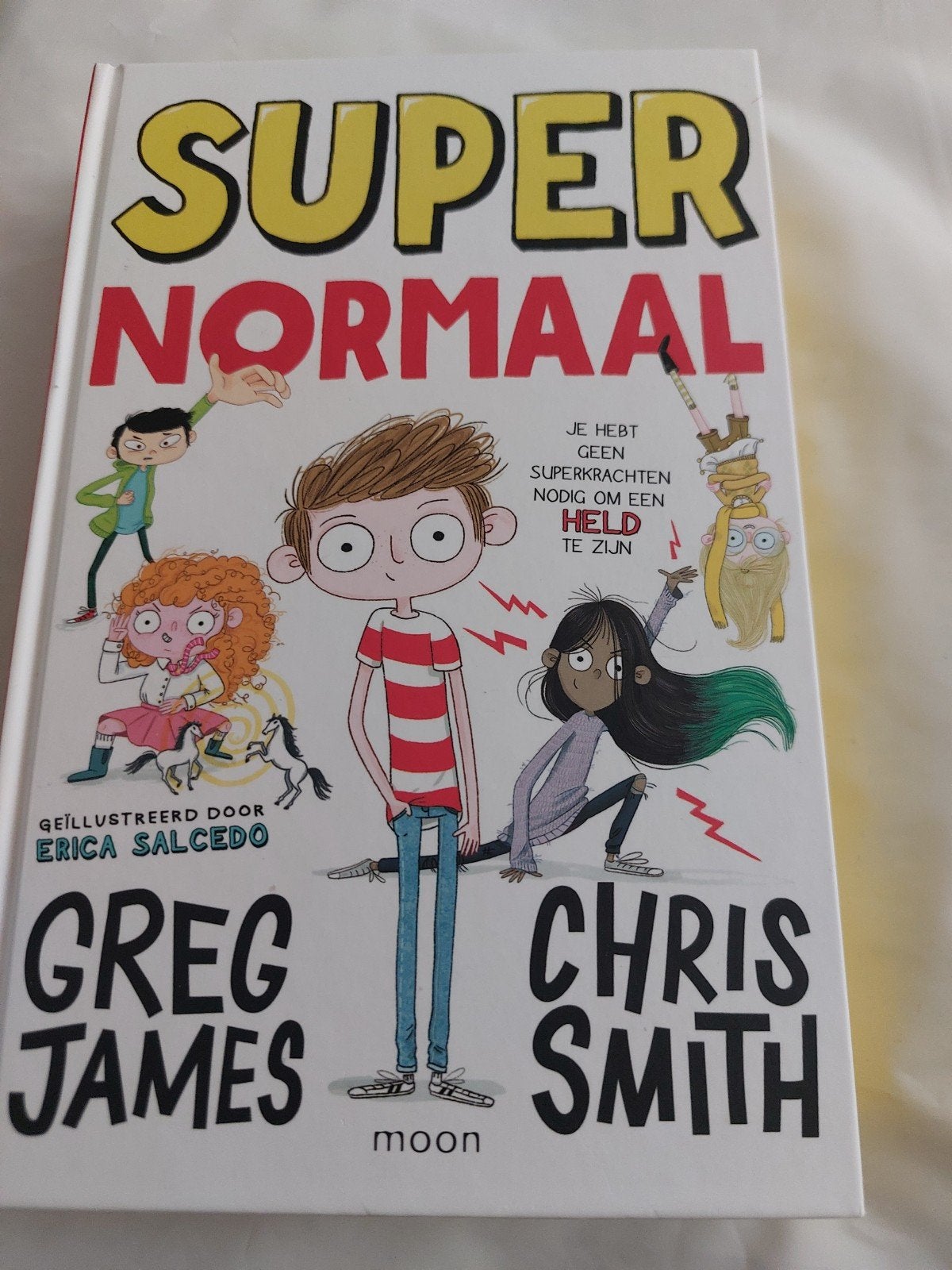 Super Normaal - Greg James & Chris Smith (Kinderboek), Ophalen of Verzenden
