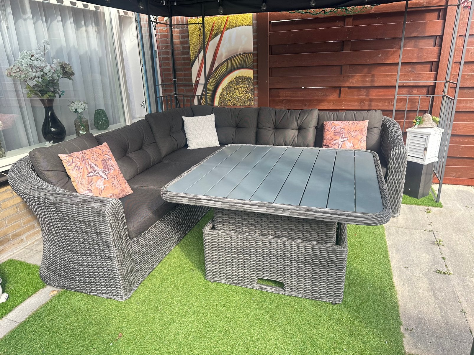 TAMBOHUSE Loungeset Tuinset + Verstelbare tafel NP: €2999, Tuin en Terras, Ophalen, Zo goed als nieuw, Wicker, Bank