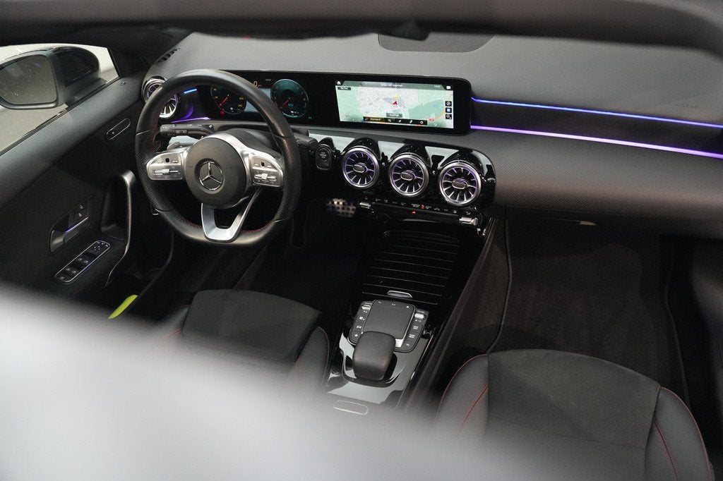 Mercedes-Benz A-Klasse 250 e AMG  Head-Up  Pano  19, 12 maanden, Gebruikt, Zwart, 4 cilinders