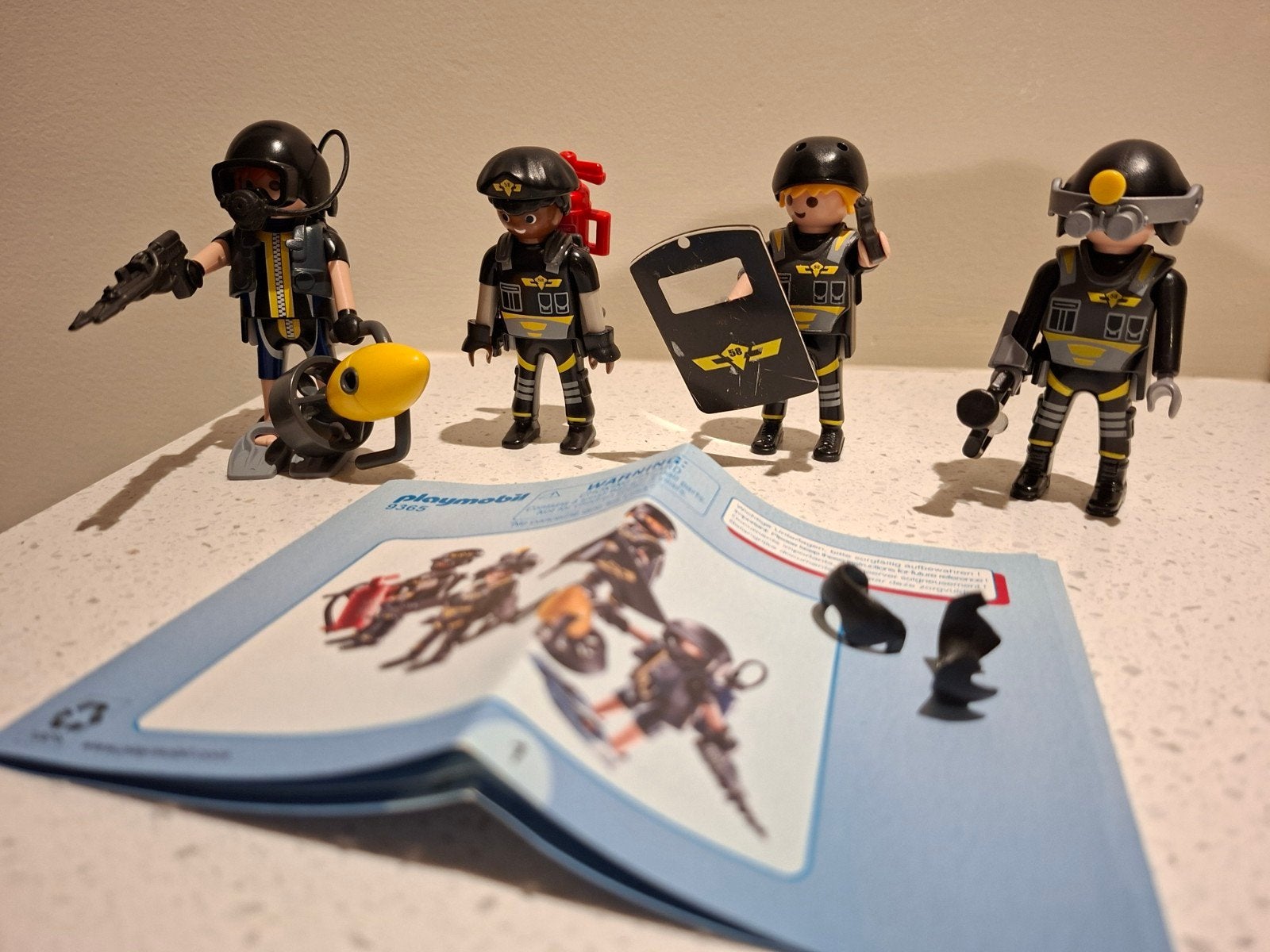 Playmobil City Action SWAT-team met 4 figuren en accessoires, Ophalen of Verzenden, Gebruikt, City action, Figuren